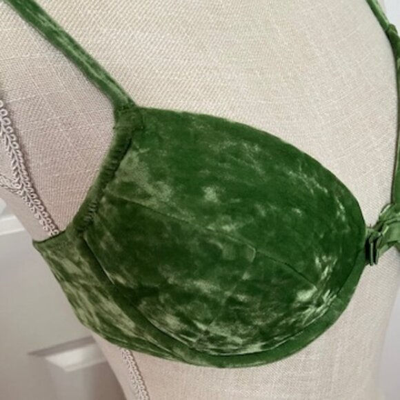 Victoria's Secret Vintage 1990's Velvet Bra - Picture 8 of 16